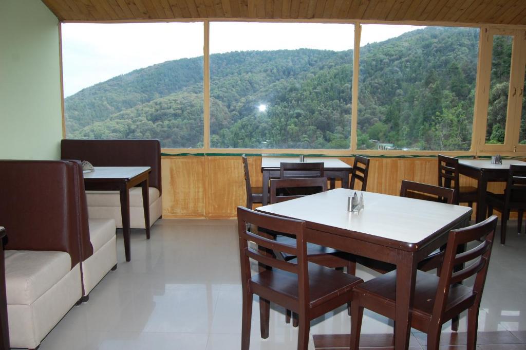 Natureraga Fernhill Resort Chail Zewnętrze zdjęcie