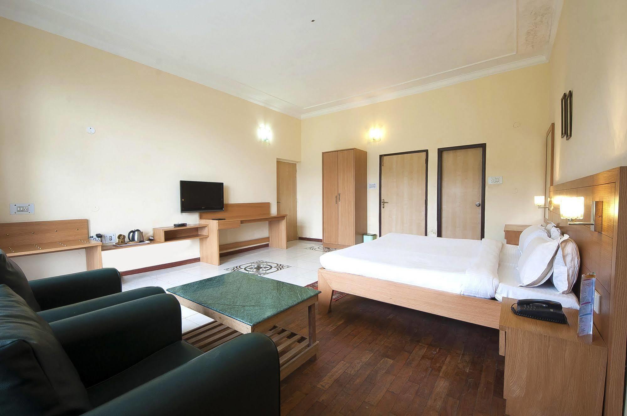 Natureraga Fernhill Resort Chail Zewnętrze zdjęcie